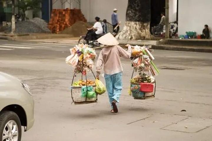 Sự Bùng Nổ Của Video Ngắn và Trí Tuệ Nhân Tạo: Vai Trò Thiết Yếu Của Đào Tạo Kỹ Năng Sáng Tạo Nội Dung_Tìm người xây dựng video tự do